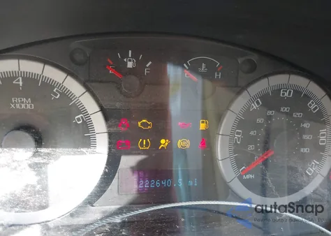 2008 Ford Escape Xlt z USA, uszkodzony, nr VIN 1FMCU03Z18KC22831